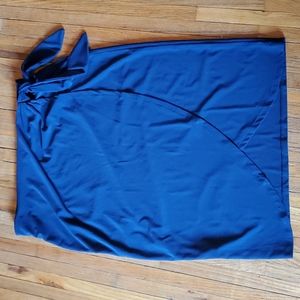 Blue skirt from Roz & Ali. XL.